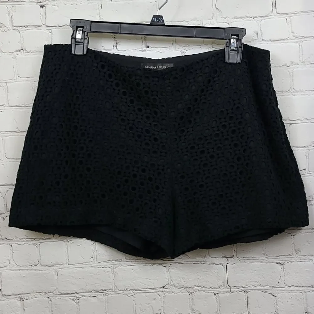 Banana Republic Black Crochet Eyelet Lace Shorts 12P Petite High Rise Lined Chic